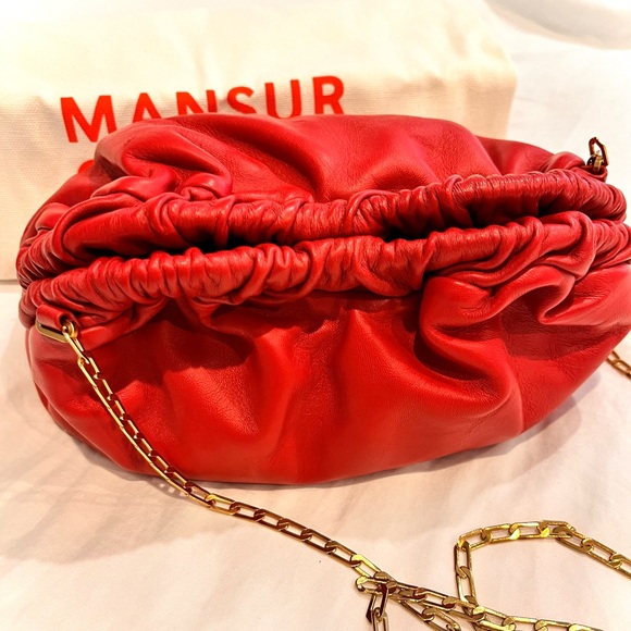 ✨ LIKE NEW MANSUR GAVRIEL CHAIN MINI CLOUD CLUTCH ✨ - Picture 6 of 8